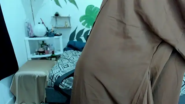 chaymae nah  online show from 2, 12, 2025