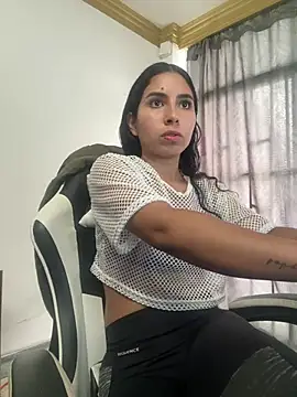 bella-black online show from 3, 6, 2026
