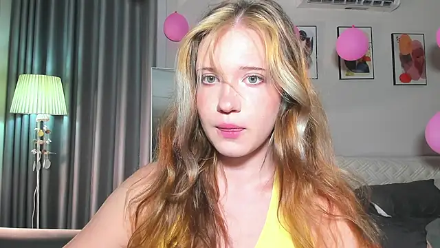 HanahCute online show from 1, 3, 2025