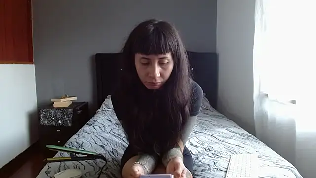 Snapshot of Emilia_1995 chatting on 17, 6, 2026 Emilia 1995 online show from 17, 6, 2026