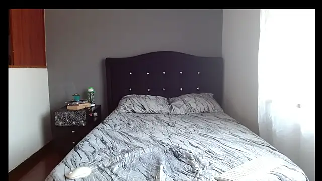 Emilia 1995 online show from 24, 3, 2026