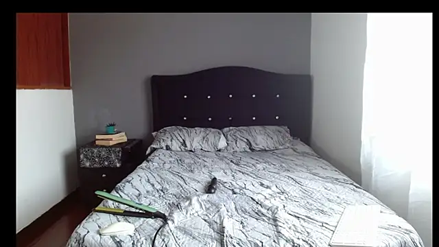 Emilia 1995 online show from 20, 2, 2026