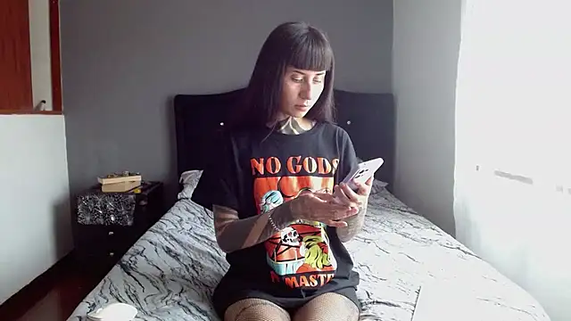 Snapshot of Emilia_1995 chatting on 21, 6, 2026 Emilia 1995 online show from 21, 6, 2026