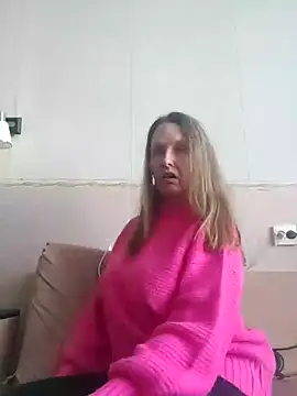 Evelina cute online show from 4, 2, 2025