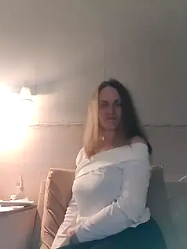 Evelina cute online show from 17, 12, 2025