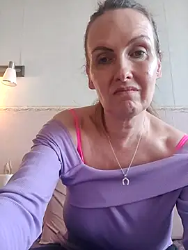 Evelina cute online show from 24, 3, 2026