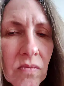 Evelina cute online show from 12, 4, 2026