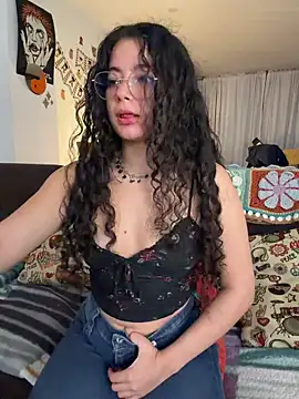 Snapshot of Antoniart_ chatting on 12, 5, 2026 Antoniart online show from 12, 5, 2026