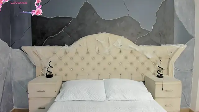 Snapshot of AmberGreyy_ chatting on 14, 10, 2025 AmberGreyy online show from 14, 10, 2025