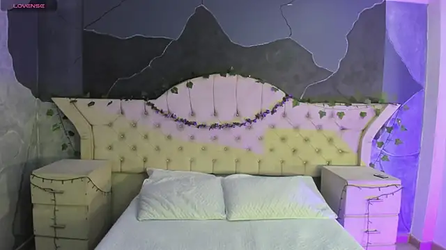 Snapshot of AmberGreyy_ chatting on 24, 11, 2025 AmberGreyy online show from 24, 11, 2025