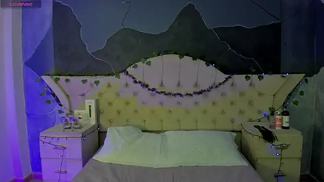 Snapshot of AmberGreyy_ chatting on 19, 11, 2025 AmberGreyy online show from 19, 11, 2025