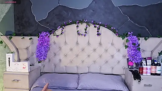 Snapshot of AmberGreyy_ chatting on 8, 6, 2026 AmberGreyy online show from 8, 6, 2026