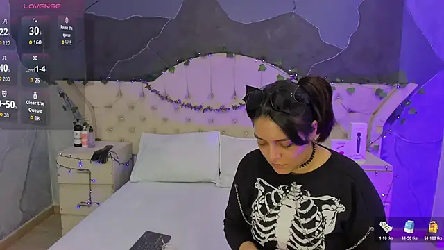 Snapshot of AmberGreyy_ chatting on 10, 11, 2025 AmberGreyy online show from 10, 11, 2025