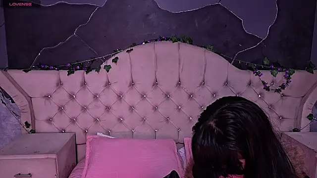 AmberGreyy  online show from 5, 4, 2026