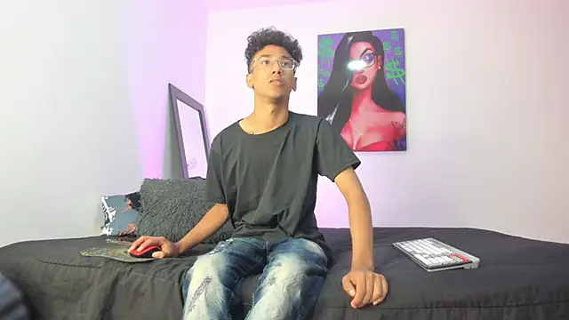 harrytwink18 online show from 27, 2, 2025