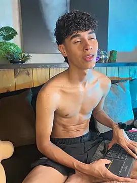 andrewortix online show from 10, 4, 2026