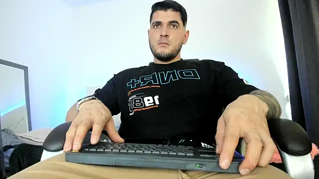 Teilor Creed online show from 20, 12, 2025