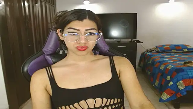 Snapshot of engielphoenis14 chatting on 14, 6, 2026 engielphoenis14 online show from 14, 6, 2026