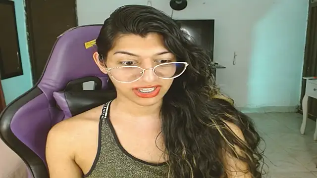 engielphoenis14 online show from 11, 1, 2026