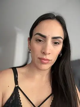 Snapshot of alessandra-a chatting on 3, 11, 2025 alessandra-a online show from 3, 11, 2025