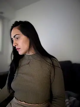 Snapshot of alessandra-a chatting on 6, 6, 2026 alessandra-a online show from 6, 6, 2026