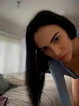 Snapshot of alessandra-a chatting on 4, 6, 2026 alessandra-a online show from 4, 6, 2026