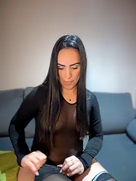 Snapshot of alessandra-a chatting on 9, 5, 2026 alessandra-a online show from 9, 5, 2026