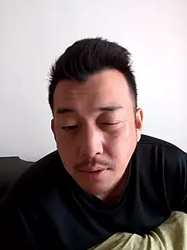 Snapshot of KOUHEY2023 chatting on 17, 4, 2026 KOUHEY2023 online show from 17, 4, 2026