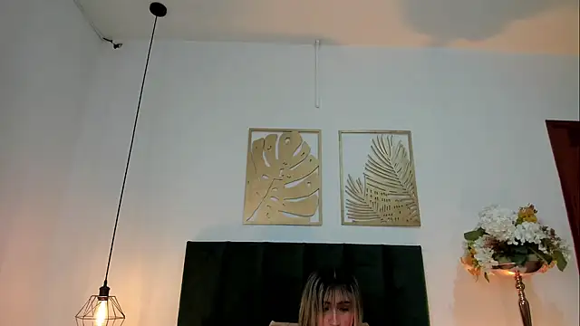 Snapshot of LucyJhonnsonn chatting on 19, 3, 2025 LucyJhonnsonn online show from 19, 3, 2025
