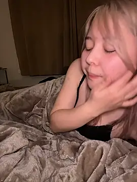 NANAchan R online show from 28, 2, 2026