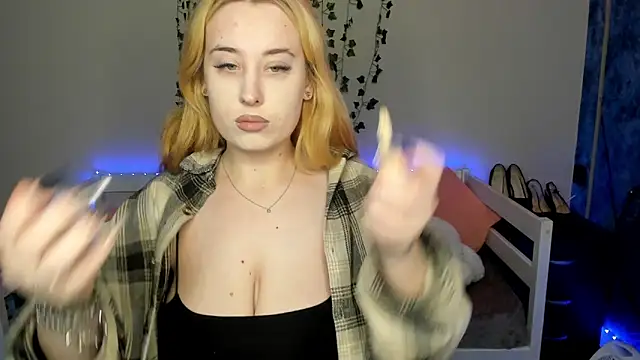 Emily Gin online show from 4, 11, 2025