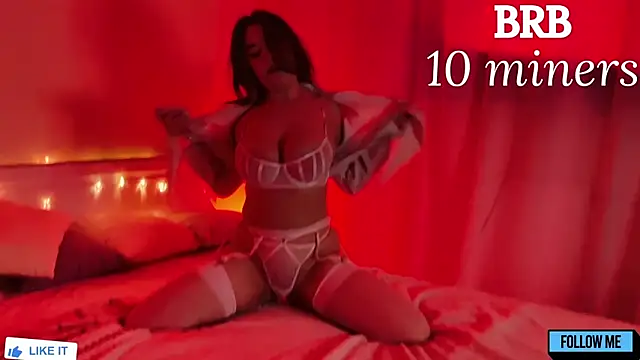 Snapshot of Emily_Gin chatting on 18, 5, 2026 Emily Gin online show from 18, 5, 2026