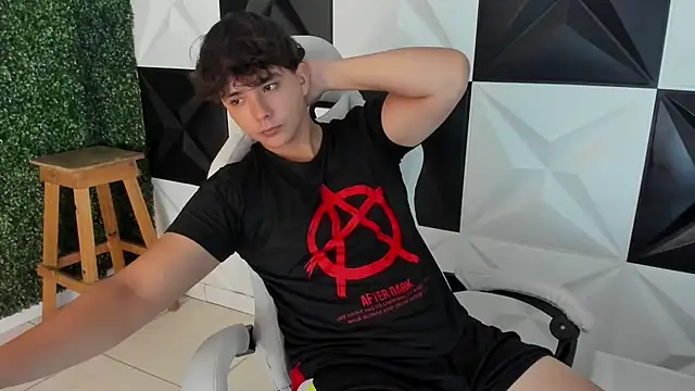 Dani cumboy online show from 9, 11, 2025