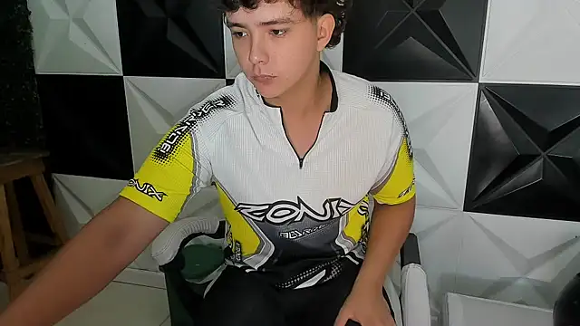 Dani cumboy online show from 1, 12, 2025