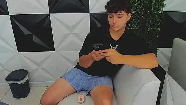 Dani cumboy online show from 8, 10, 2025