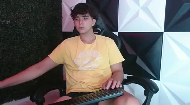 Dani cumboy online show from 6, 2, 2025