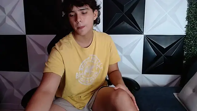 Dani cumboy online show from 5, 1, 2025