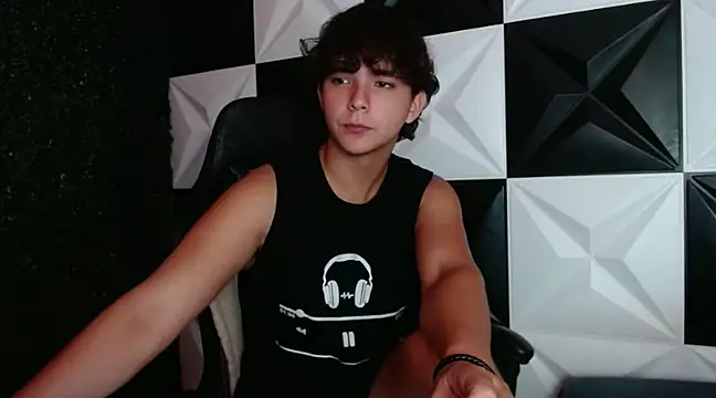 Dani cumboy online show from 28, 12, 2024