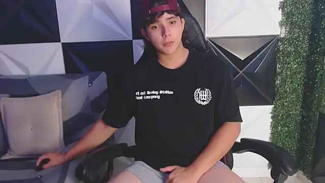 Dani cumboy online show from 20, 3, 2025