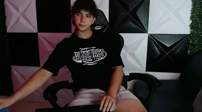 Dani cumboy online show from 12, 1, 2025