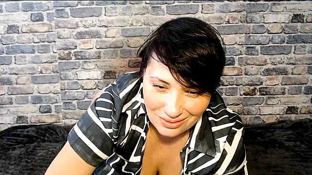 moly rushh online show from 4, 4, 2026