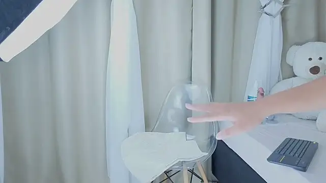 Snapshot of sorafire chatting on 14, 11, 2025 sorafire online show from 14, 11, 2025