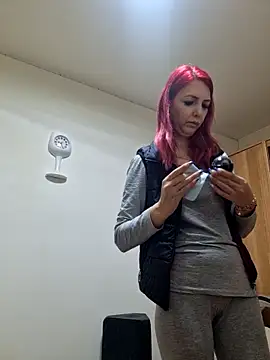 Snapshot of Evadesirex46 chatting on 9, 5, 2026 Evadesirex46 online show from 9, 5, 2026