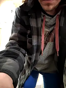 Lilsmokeshow017 online show from 5, 4, 2026