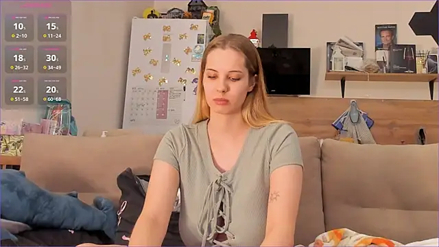 Snapshot of Girl_alone_home chatting on 24, 4, 2026 Girl alone home online show from 24, 4, 2026