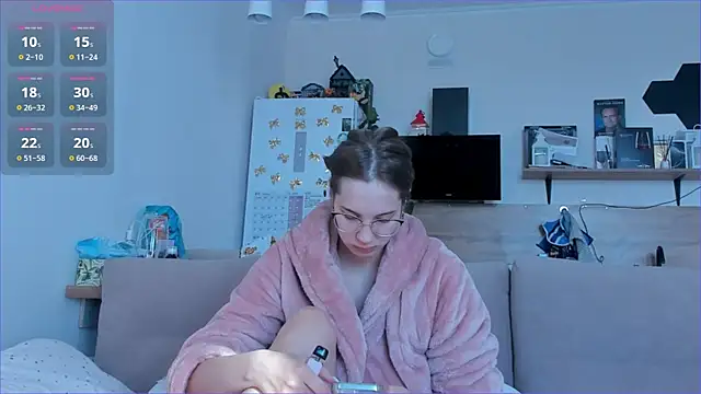 Girl alone home online show from 13, 4, 2026