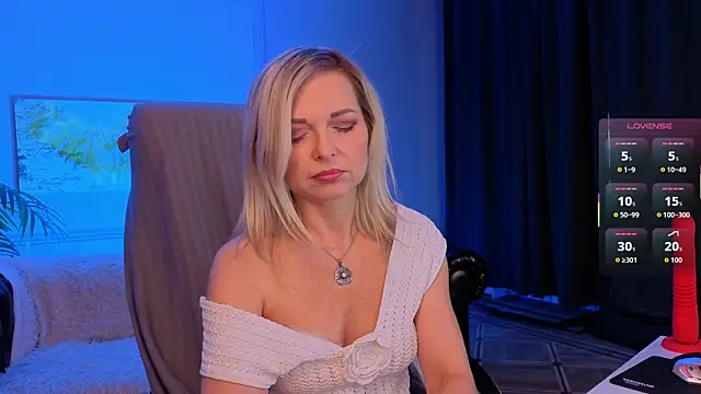 Snapshot of Gloria_Lovely chatting on 16, 7, 2026 Gloria Lovely online show from 16, 7, 2026