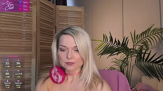 Gloria Lovely online show from 18, 3, 2025