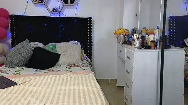 charlotte 077 online show from 23, 3, 2026