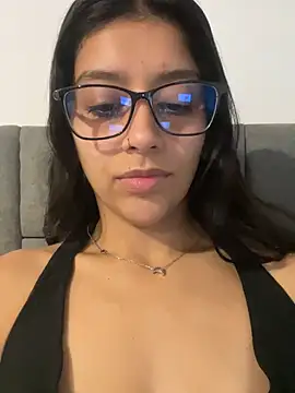 Snapshot of BrittanyDiaz chatting on 5, 5, 2026 BrittanyDiaz online show from 5, 5, 2026
